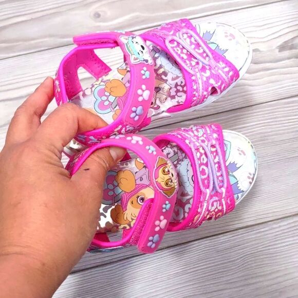 (73-2016)   🔥3/$20🔥   Style Paw Patrol Sandals Size 6 - Picture 11 of 11